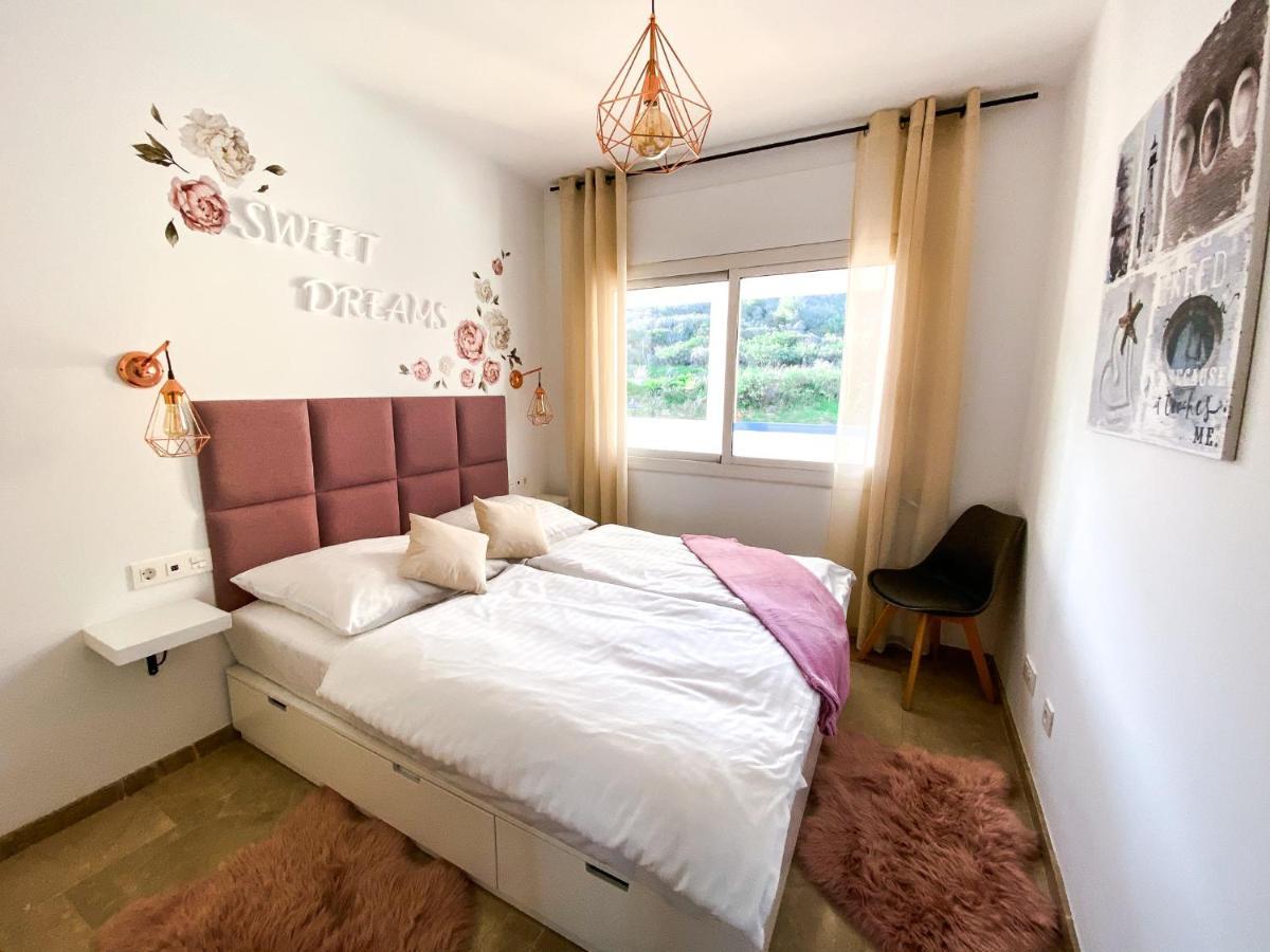 Beautiful New Apartment With Sea View Castillo de Sabinillas Bagian luar foto