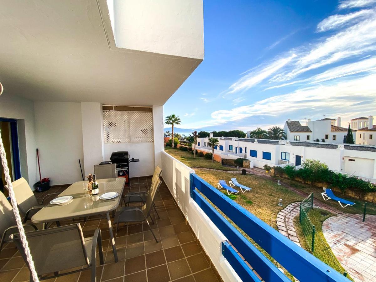 Beautiful New Apartment With Sea View Castillo de Sabinillas Bagian luar foto